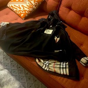 Burberry Trench/raincoat